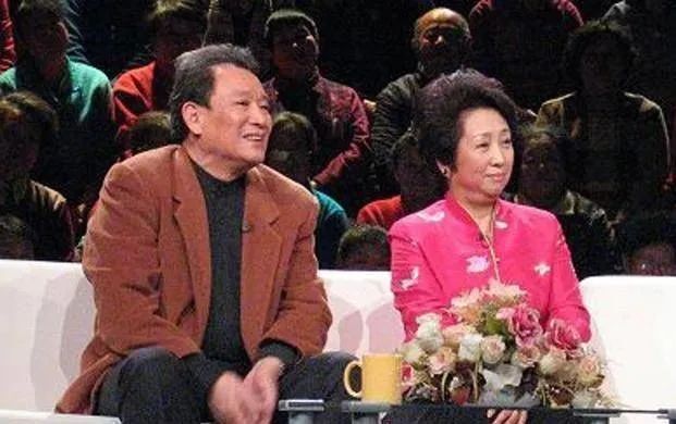 1956年,石维坚调入中央实验话剧院,得到了著名导演孙维世和一些前辈