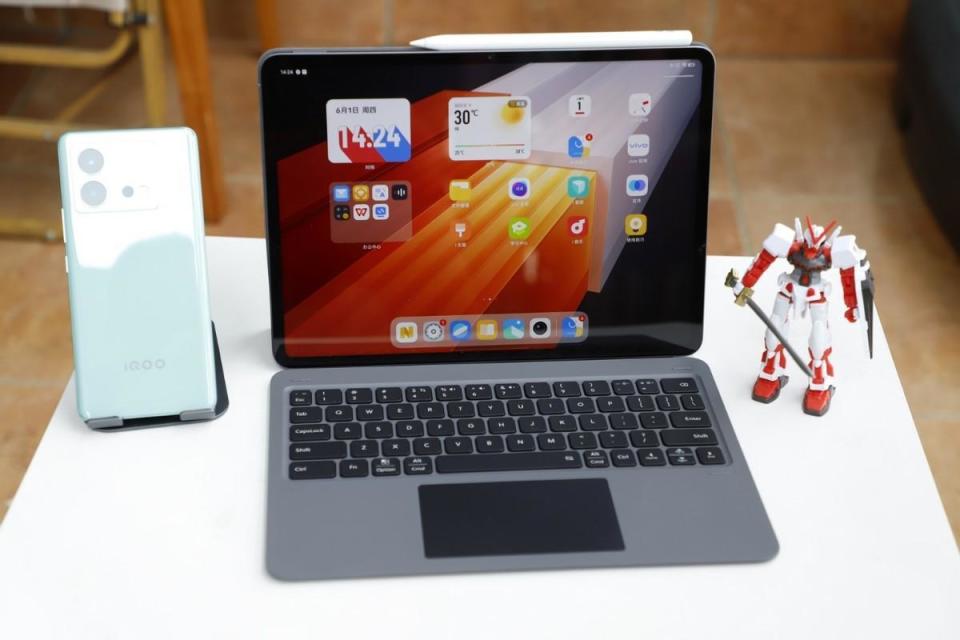 比如说近期iqoo就推出了旗下首款平板电脑产品iqoo pad.