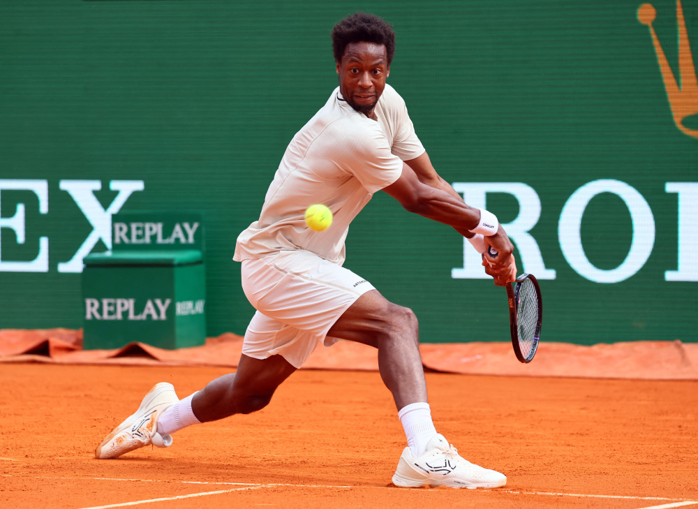 网球——蒙特卡洛大师赛:梅德韦杰夫晋级(2)_腾讯新闻