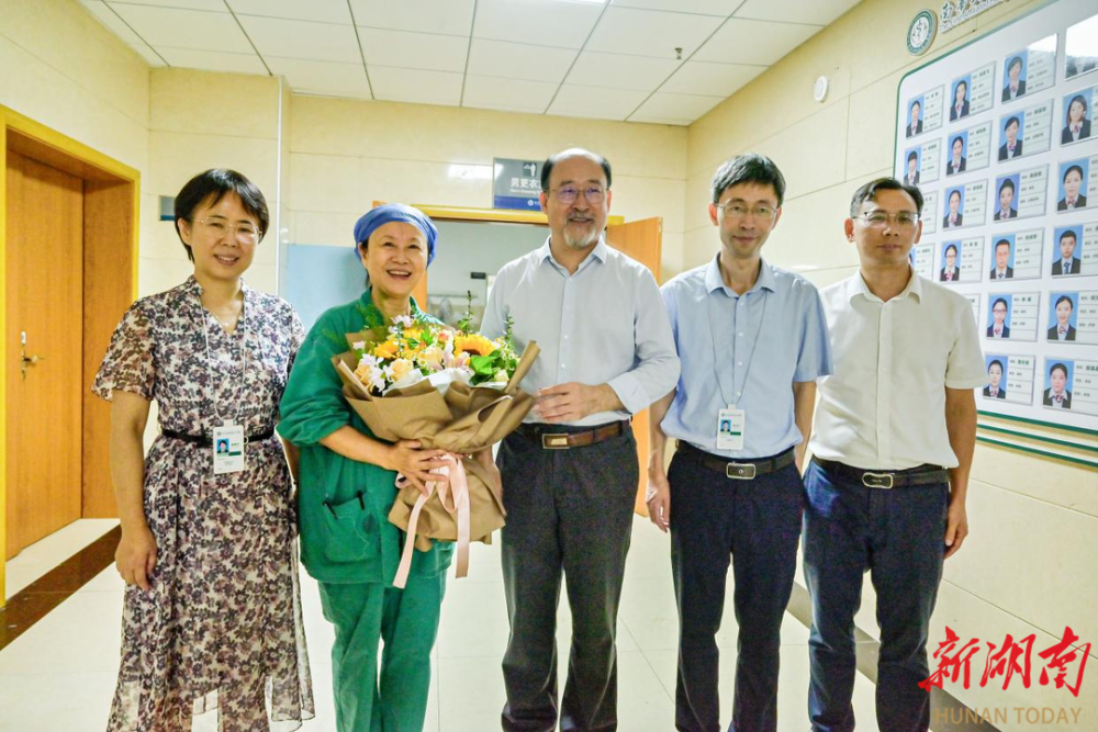 南华大学副校长王福俤到南华附一开展教师节慰问活动-腾讯新闻