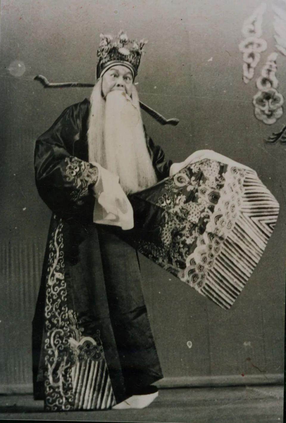 守正创新 "艺"起前行——"周信芳诞辰130周年"珍贵档案征集启事