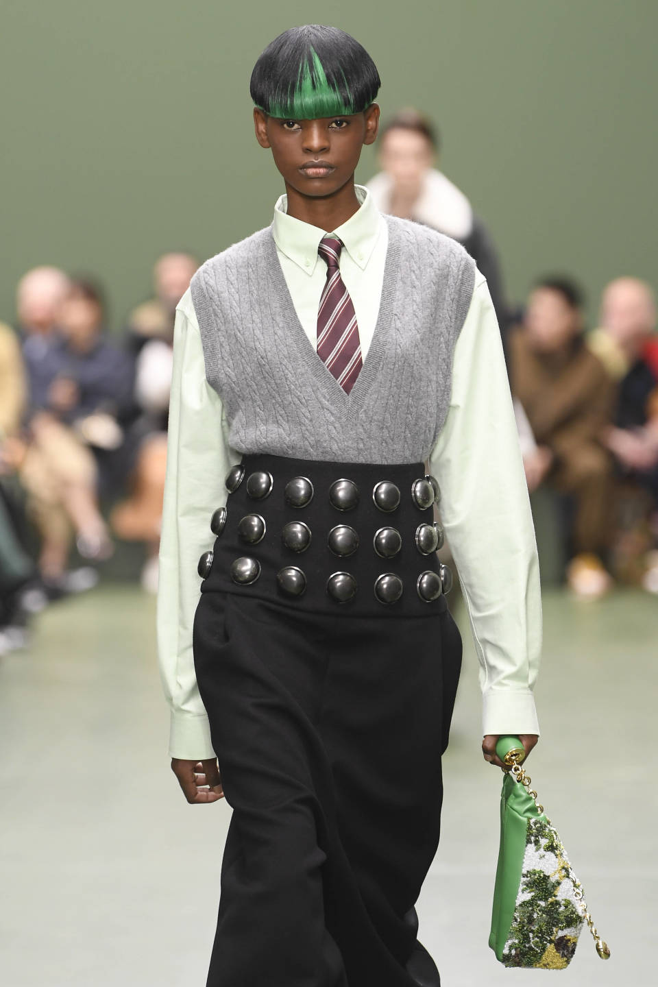 巴黎时装周——罗意威品牌时装秀_腾讯新闻