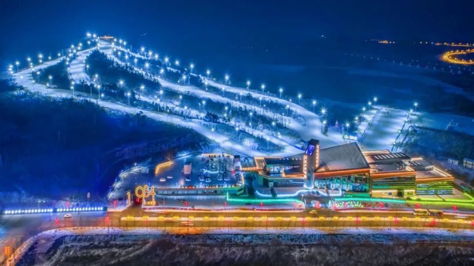 走进长春100个网红打卡地之天定山滑雪场