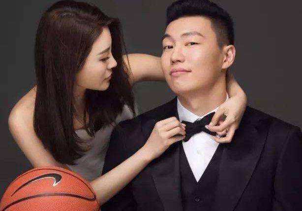 赚了1.4亿的cba神人,被前妻骗走上千万,二婚娶身材火辣的女博士