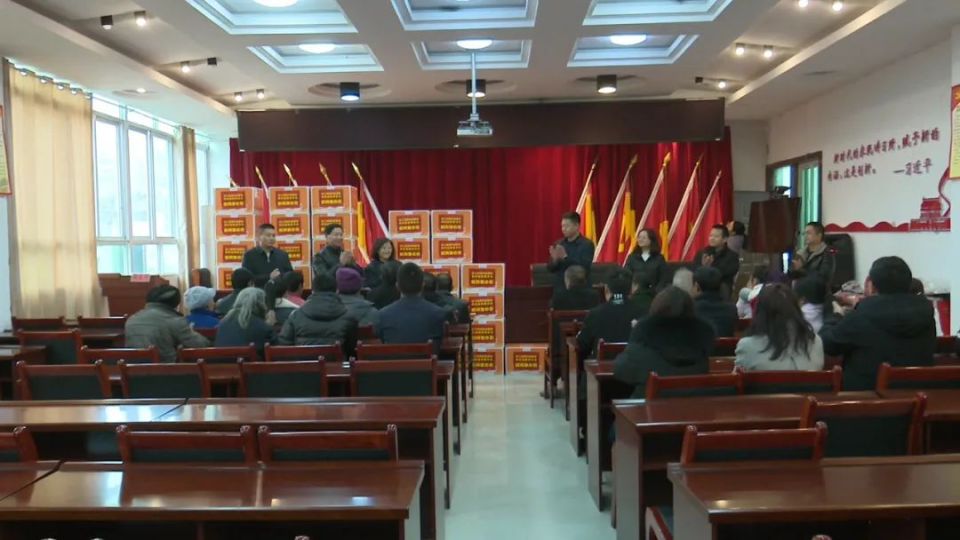 农工党贵州省委会来大方县开展春节慰问活动_腾讯新闻
