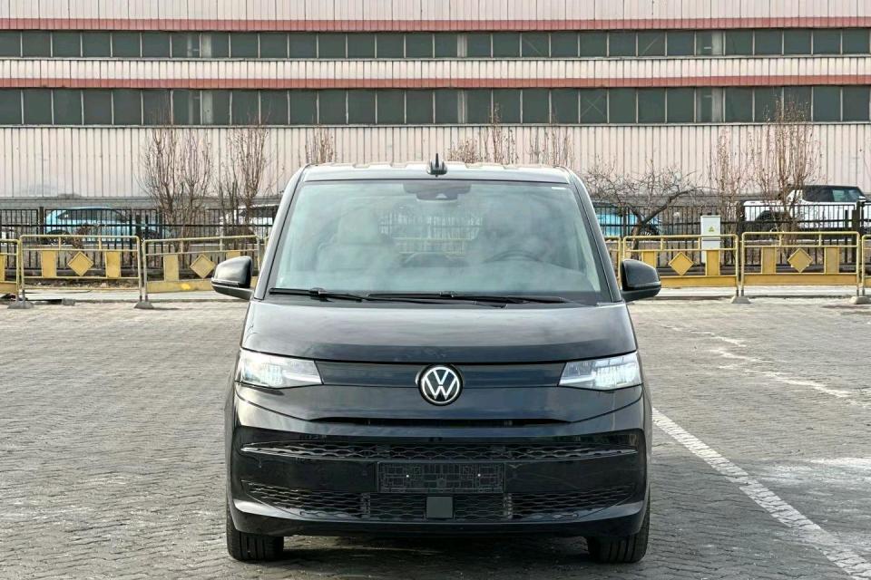 柴油版迈特威t7抵港实拍配20t柴油机后排秒变会客厅