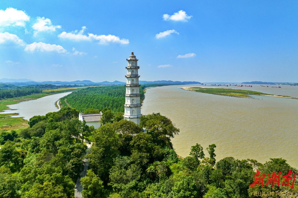 整治人居环境绘就秀美临湘