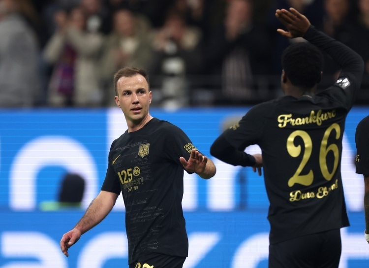 他才31岁格策灵巧挑传 机敏抢点传射建功 昔日金童灵气仍在82