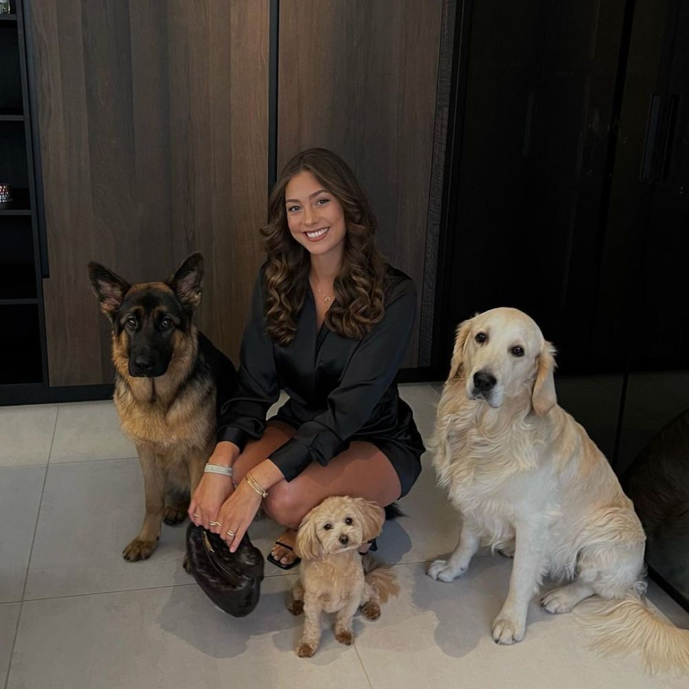 哈弗茨的甜妹女友,一起提升我厂的颜值_腾讯新闻