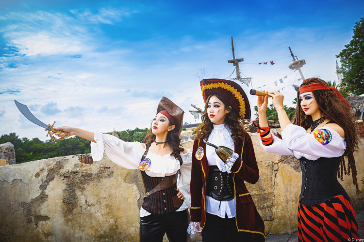 上海迪士尼去年游客超1300万人次,情绪价值,银发经济为主题乐园带来新