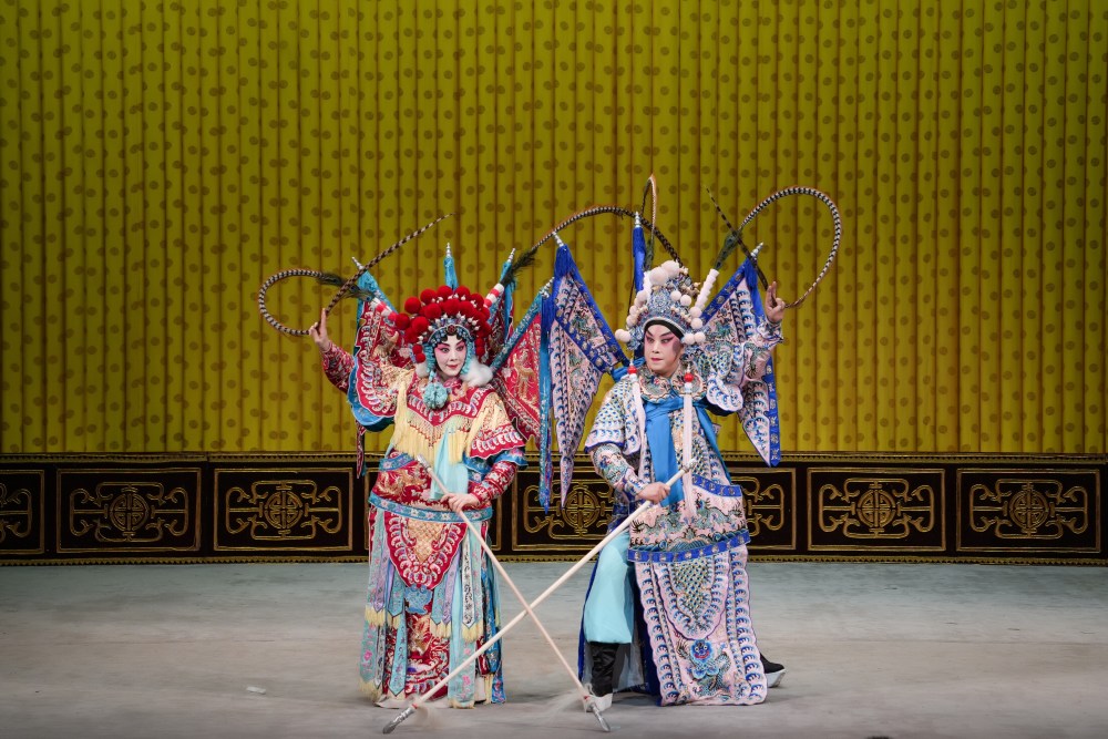 梅韵流芳传薪火 英姿飒爽穆桂英 京剧名家王怡成功上演《穆柯寨·穆