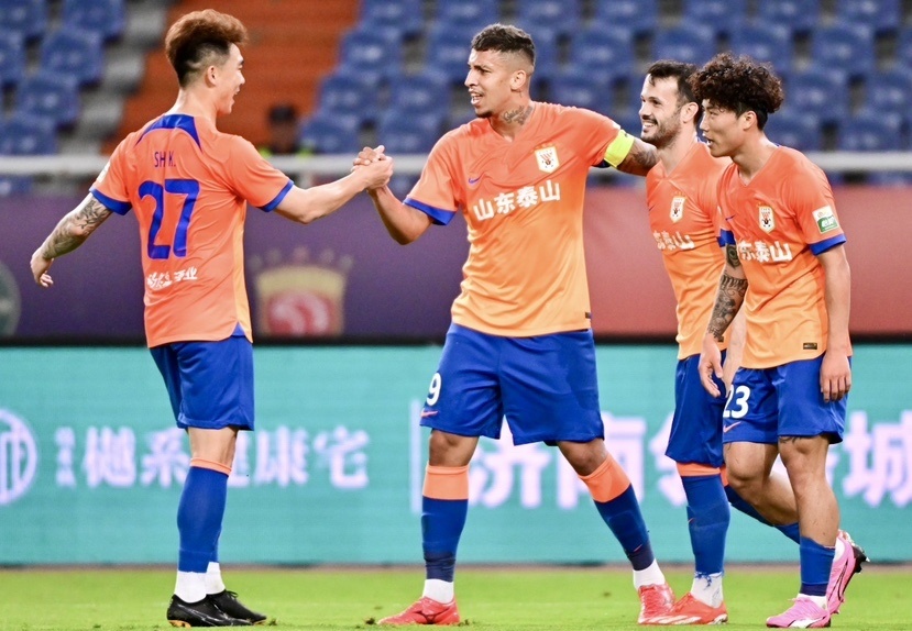 但状态有所回升的对手,人员不整的山东泰山将迎来一场硬仗,泽卡,帕托