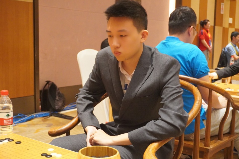 莹唐韦星李轩豪vs陈梓健李轩豪陈梓健檀啸vs卞相壹檀啸卞相壹比赛现场