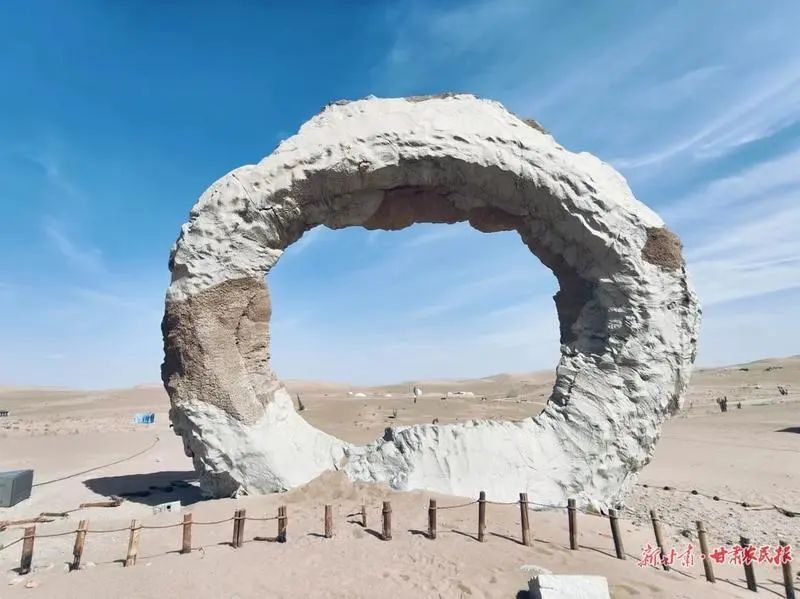 武威民勤沙漠雕塑公园:一雕一景 一塑一色