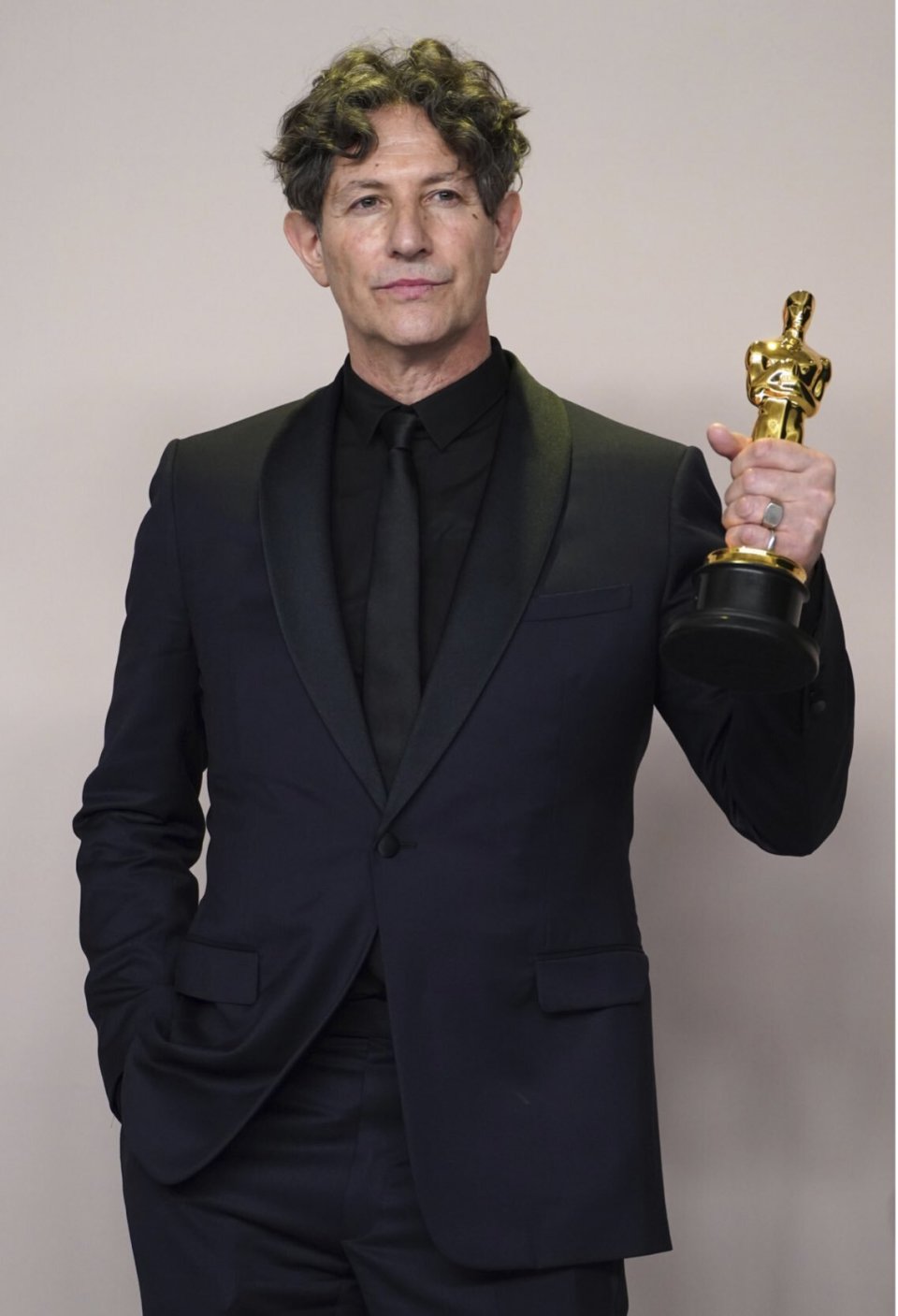 导演迈克·李和乔尔·科恩等在内,共有151位好莱坞业内人士,联名签发