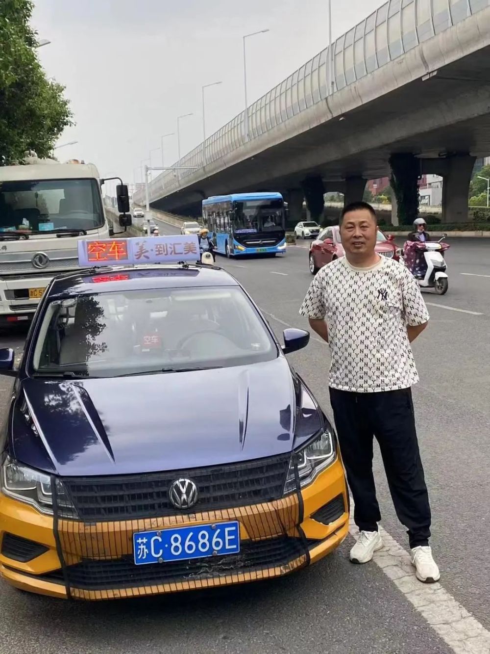 苏c8686e出租车驾驶员一声吼…_腾讯新闻