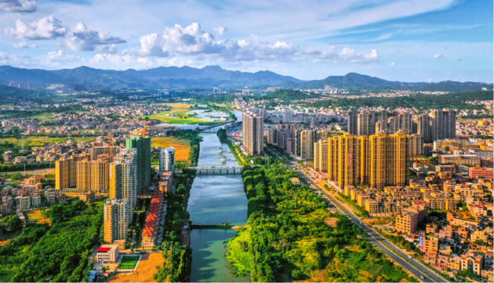 黄塘镇地处惠安西部,与洛江区毗邻,素有"泉州北翼新城""惠安小深圳"的