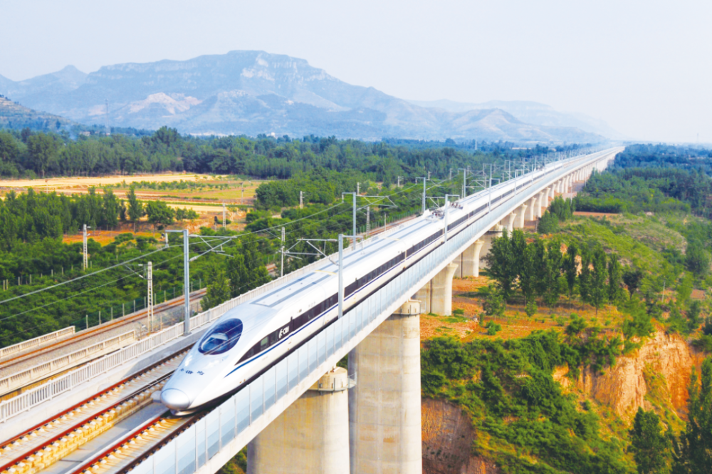 你坐上的"中国速度"—— 高铁都是什么头型?