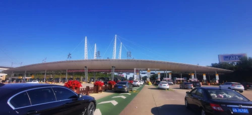 中秋,国庆假期过半大连各高速收费站畅通有序