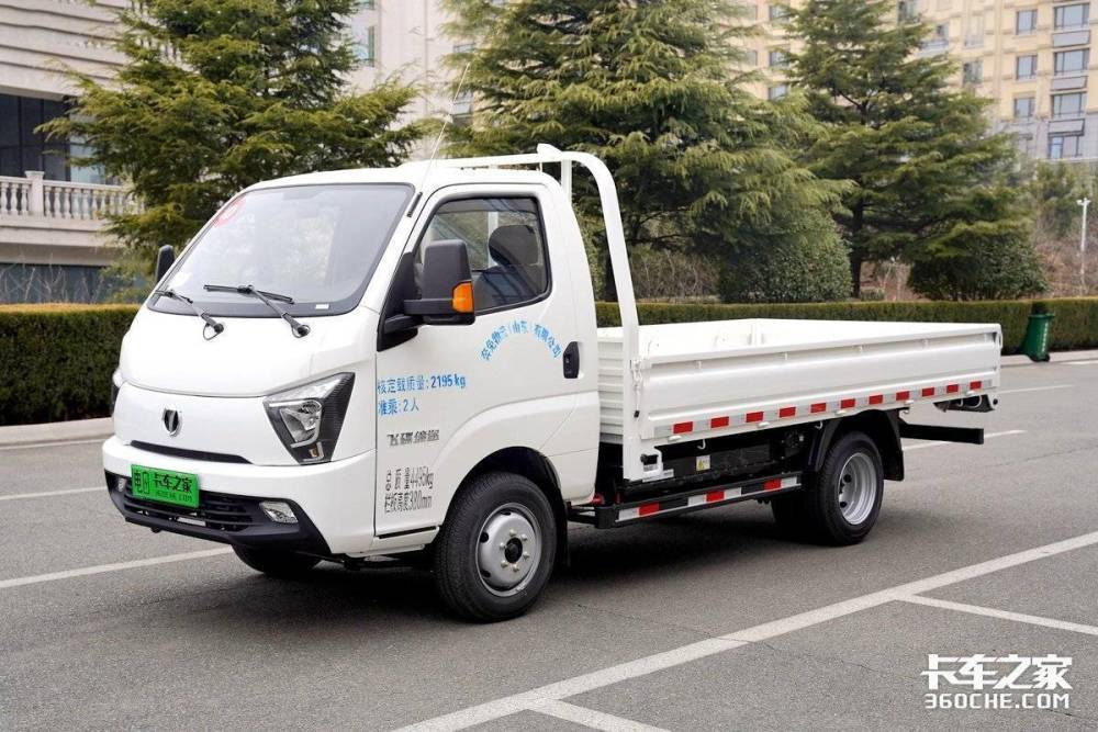 核载超2吨每公里1毛2,飞碟缔途ef3跑城配够省,售价12万元起_腾讯新闻