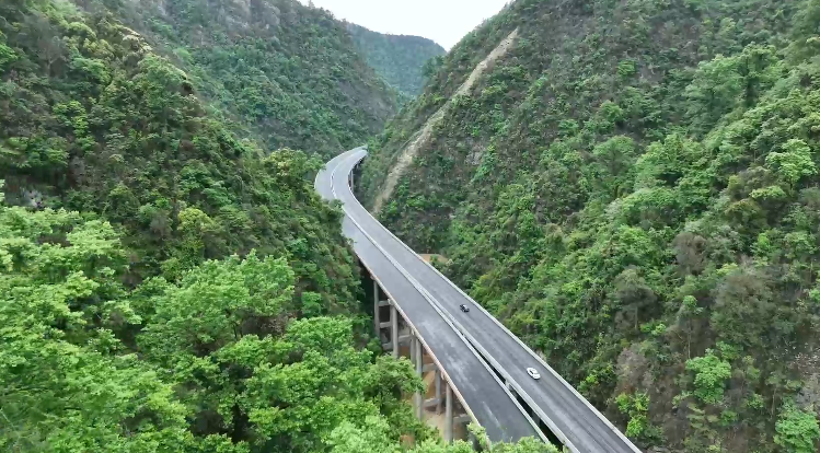 剑黎高速主体工程施工完成,有望于年内实现全线通车