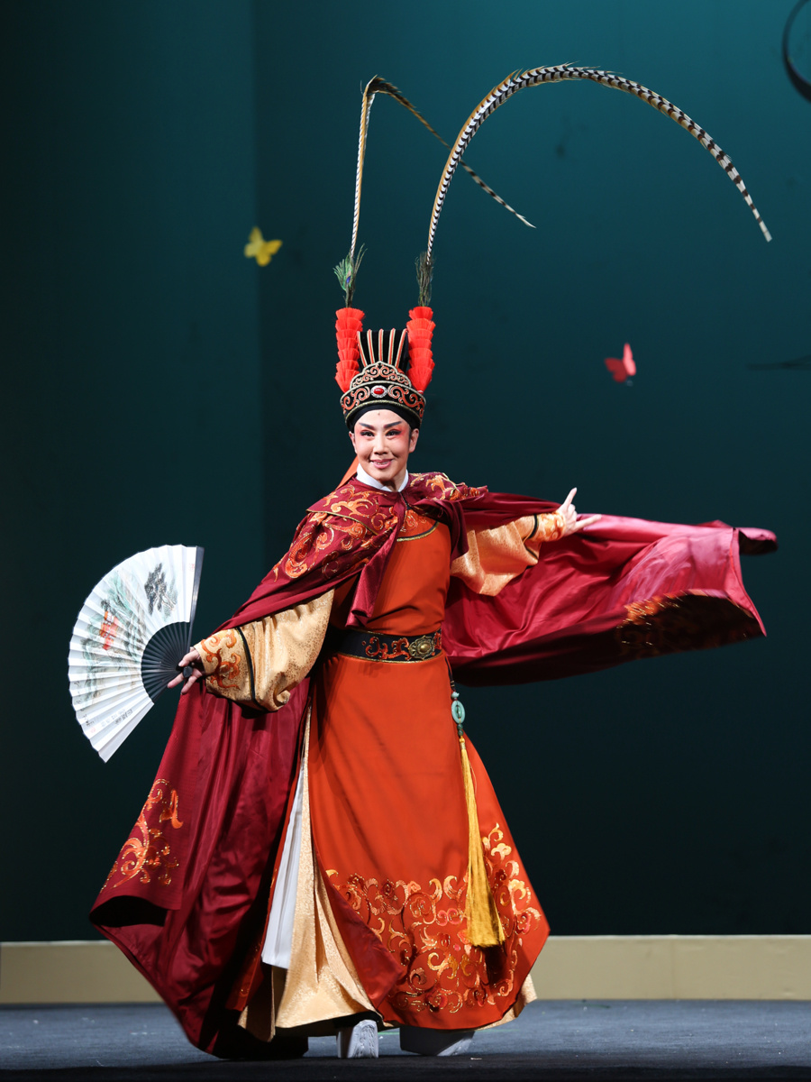 谢涛:演男人,演女人都拿大奖的女演员_腾讯新闻