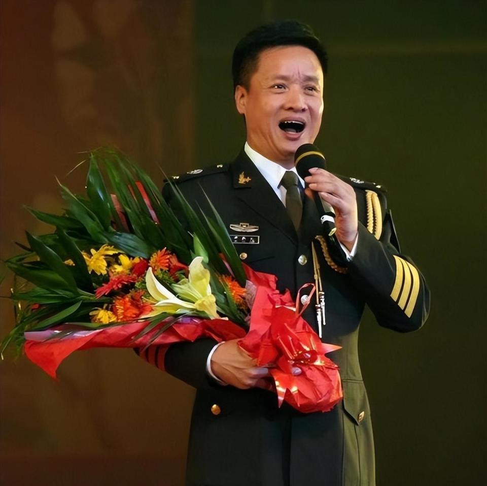 这一次,再多的名和利也救不了"唱了一辈子军歌"的阎维文!_腾讯新闻