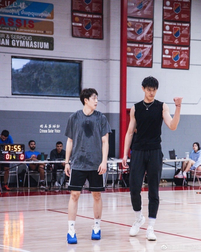 胡明轩&曾凡博在洛杉矶随专业团队特训 其创始人曾助广东夺冠_腾讯