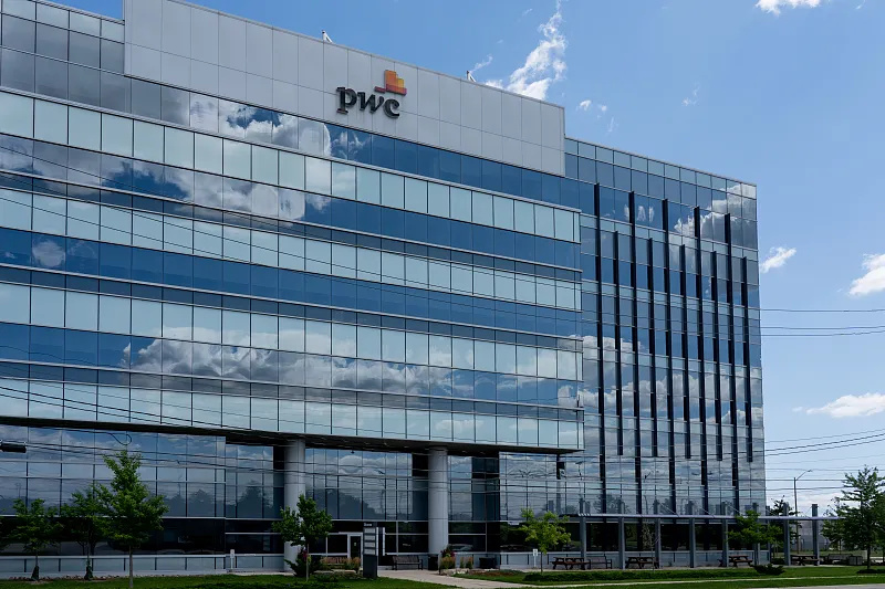 漩涡中的普华永道:单子丢了,员工跑了