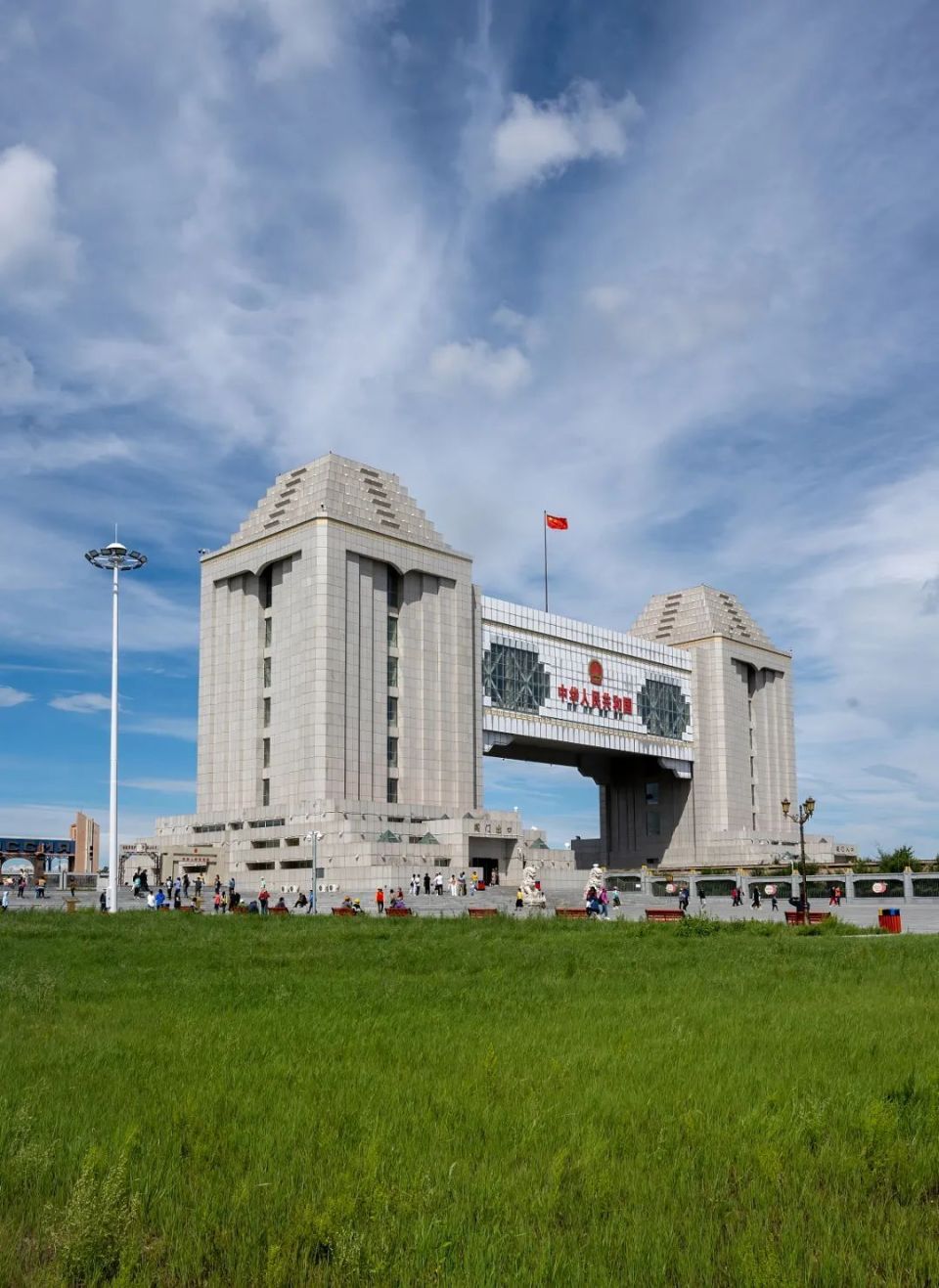 国门，边境最霸气的景观_腾讯新闻