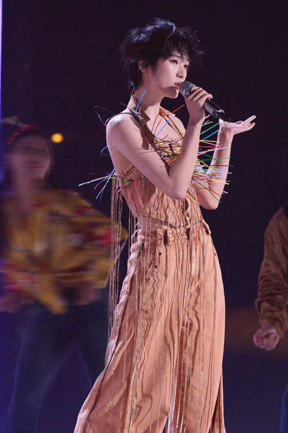 姚安娜|亮相双11惊喜夜,多面魅力点燃惊喜舞台-腾讯新闻