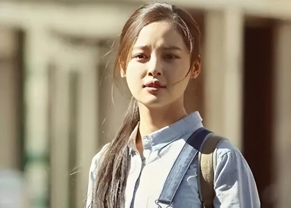 瘫痪父亲和肝癌姥爷的离世,暴露了辛芷蕾的真面目