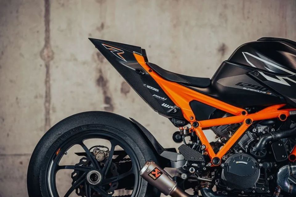 98万!ktm史上最强街车,1290super duke rr版国内上市_腾讯新闻