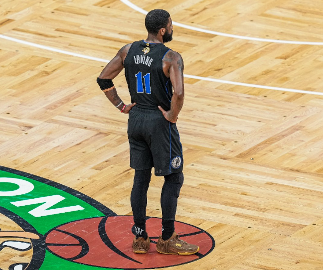 欧文对旧主绿军11连败 19中6 三分5中0遭球迷狂嘘