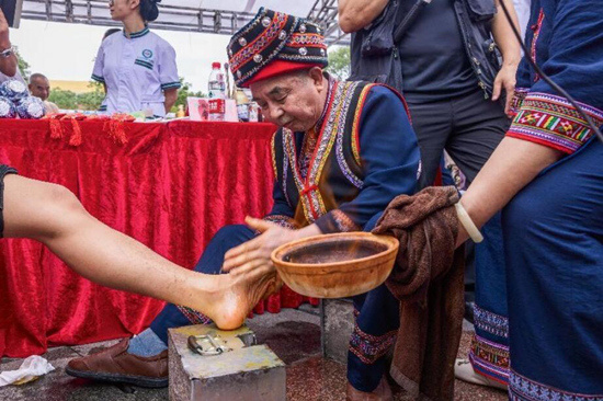 传承瑶医药文化 推进瑶医药康养 湖南江华举办第七届瑶医药节