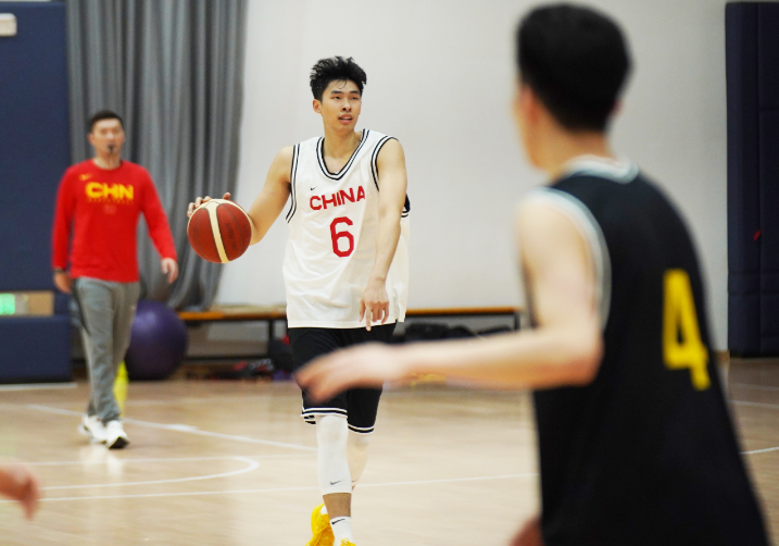 中国男篮短训营教学赛:杨瀚森领衔3分惜败澳门黑熊 林葳廖三宁出色