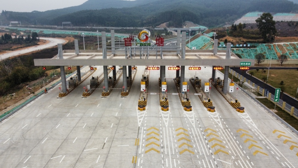 3月初开通泉南高速官塘收费站顺利验收柳东新区再增新通道