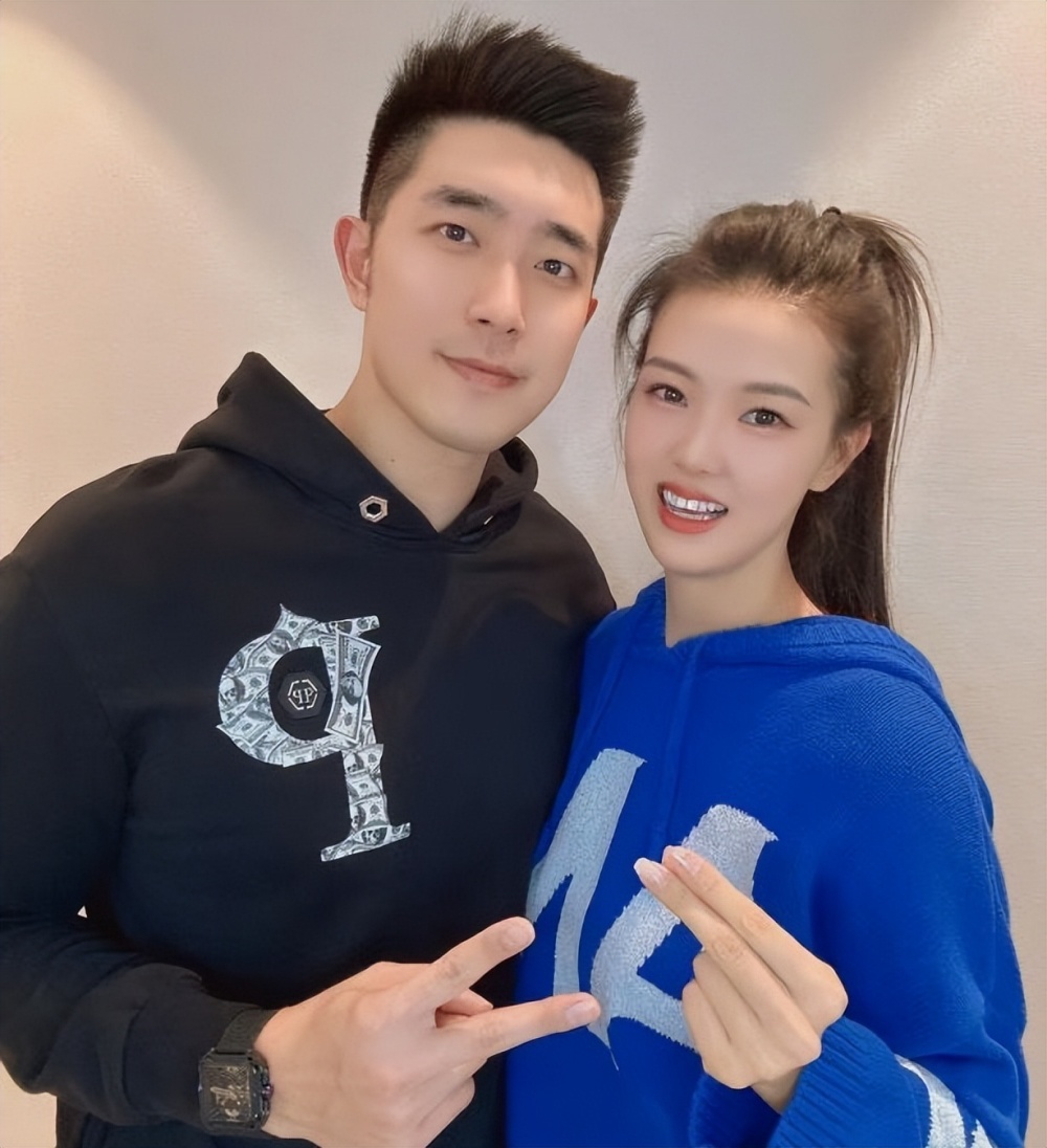 除了张常宁外,蔡斌在接受采访时,对于丁霞的未来,回答也是模棱两可