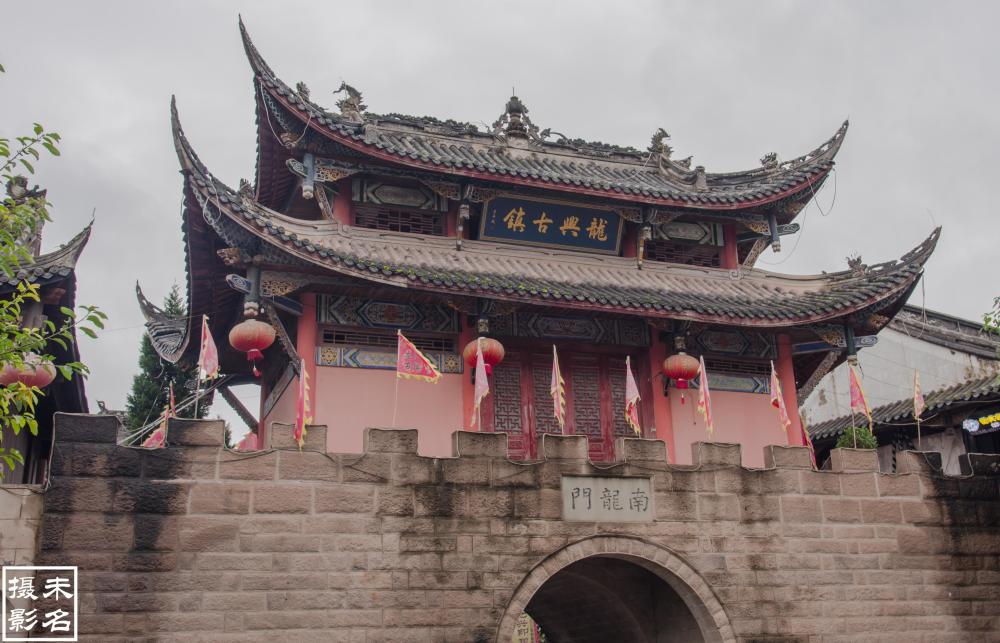 据了解,龙兴镇最早兴建于元末明初,至今有600多年的历史了,当时这里还