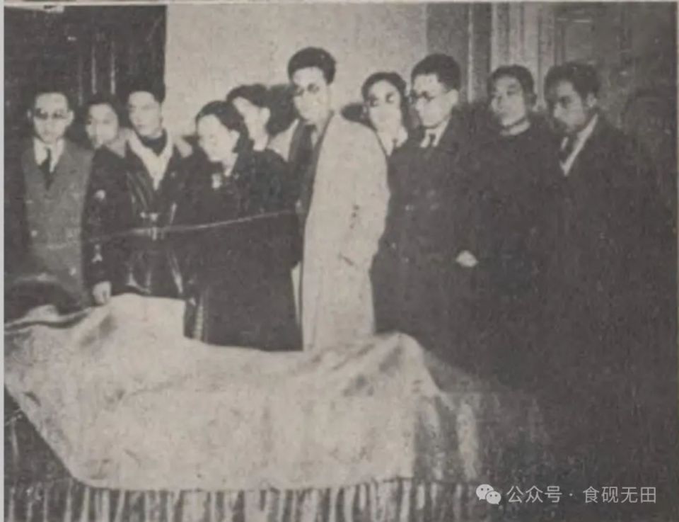 1935年3月,阮玲玉之盛大出殡仪式