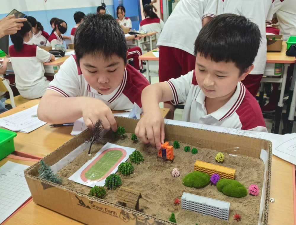 北京市大峪中学与斋堂中学师生则围绕斋堂地区生态和民俗特色,开展