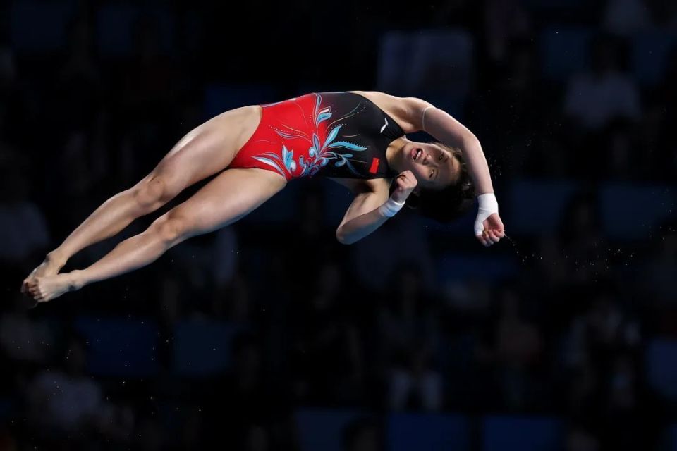 2021年7月,陈芋汐初次亮相奥运赛场,夺得东京奥运会跳水女子双人10米