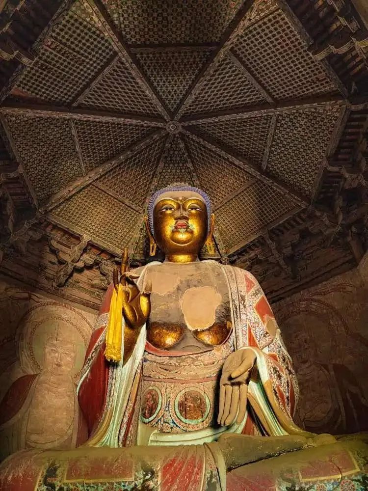 罕见!风沙狂袭应县木塔!它千年不倒,究竟有什么秘密?