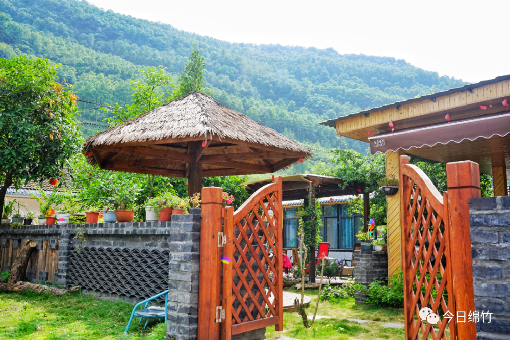 61阑珊处//扬州别院//花厢61九龙山院子/绵竹市九龙镇【推荐民宿