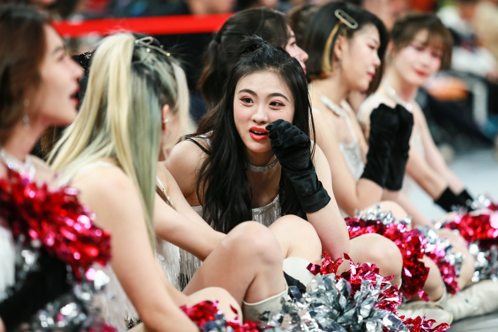 好靓小吧现场直击上海久事男篮啦啦队i dance