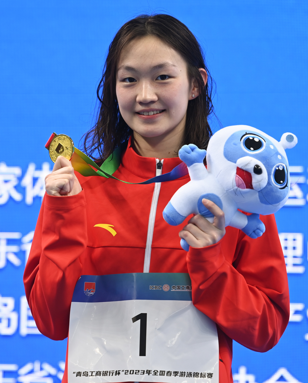 在雪中跑圈边跑边哭,李冰洁走出低谷用了3年|专访_腾讯新闻