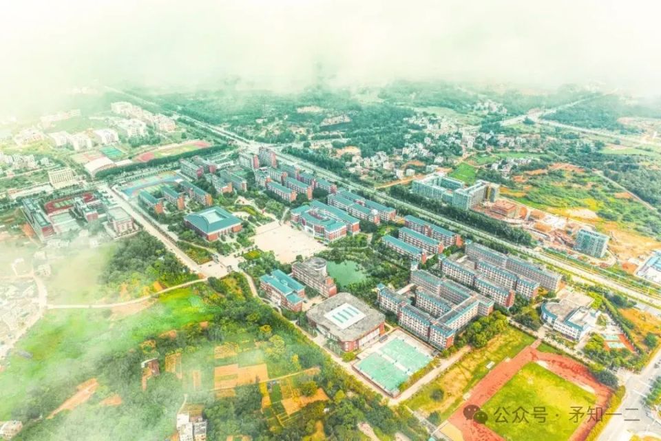 面积80200m05,新建教学楼,综合楼,图书馆,礼堂,科技艺术楼,学生宿舍