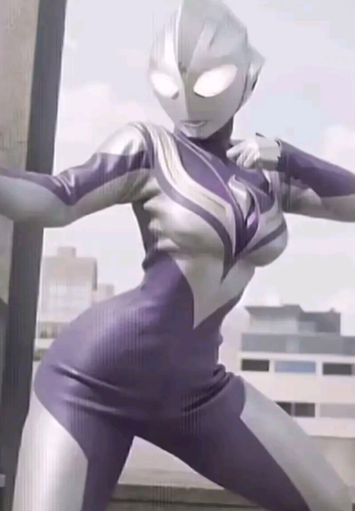 ai绘图下的女版迪迦奥特曼虽然童年被毁了但满足了大友的需求