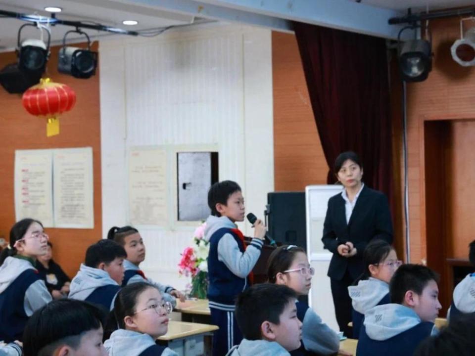 青岛莱芜一路小学承办青岛市教研活动并进行五星级教研组展示_腾讯