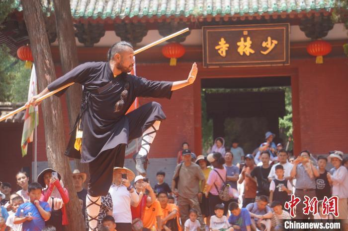 少林寺中的武术视频大全（少林寺武术根本
功视频讲授
）《少林寺武术训练视频》